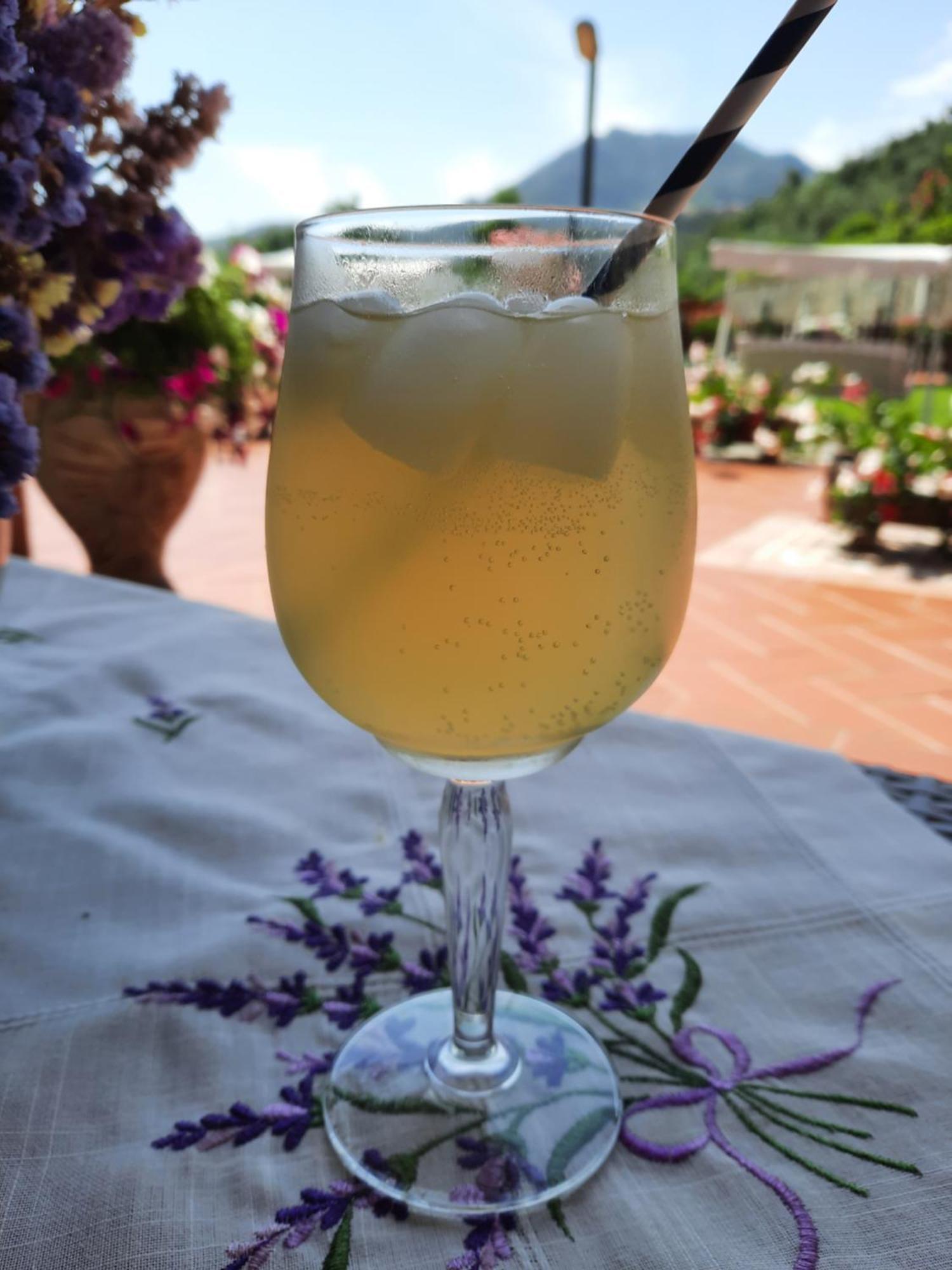 B&B Vignola เลวานโต ภายนอก รูปภาพ