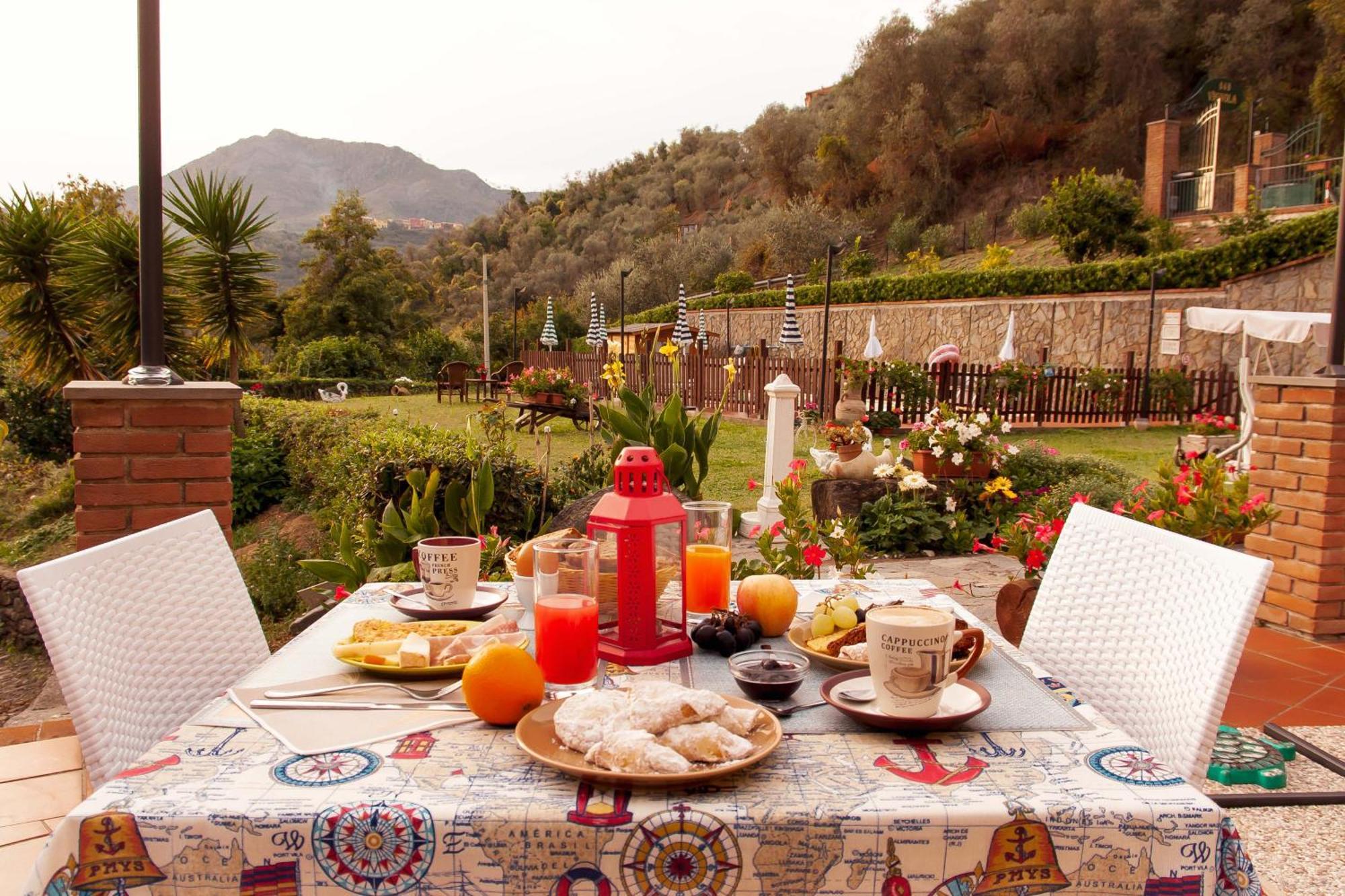 B&B Vignola เลวานโต ภายนอก รูปภาพ
