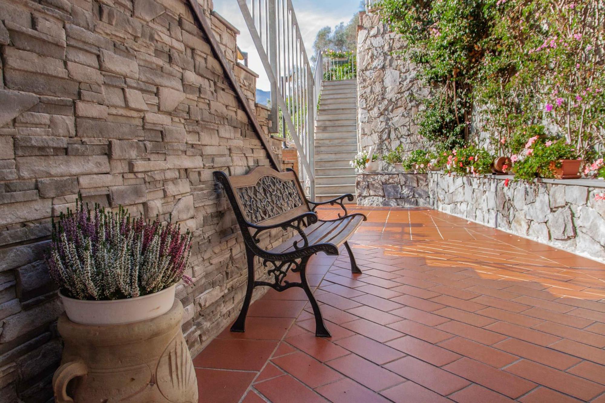 B&B Vignola เลวานโต ภายนอก รูปภาพ